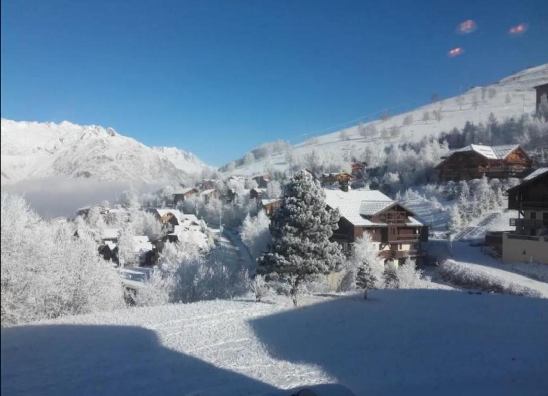 Chez Gaspard Le Montagnard เลส์เดอซาลป์ ภายนอก รูปภาพ