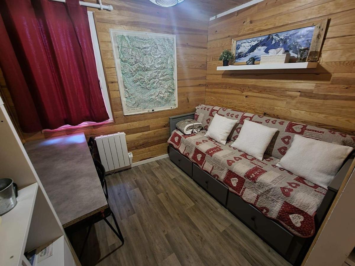 Chez Gaspard Le Montagnard เลส์เดอซาลป์ ภายนอก รูปภาพ