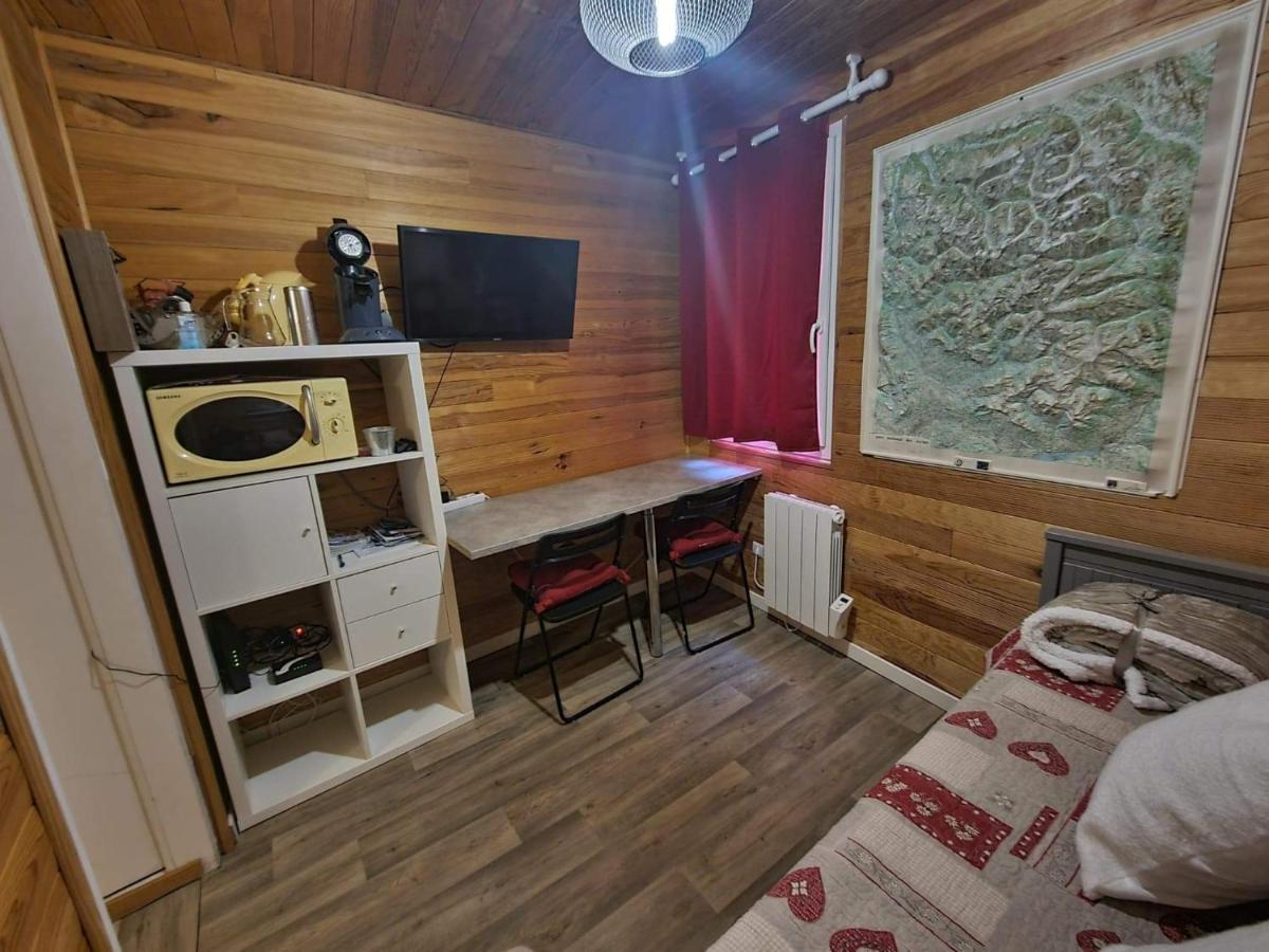 Chez Gaspard Le Montagnard เลส์เดอซาลป์ ภายนอก รูปภาพ